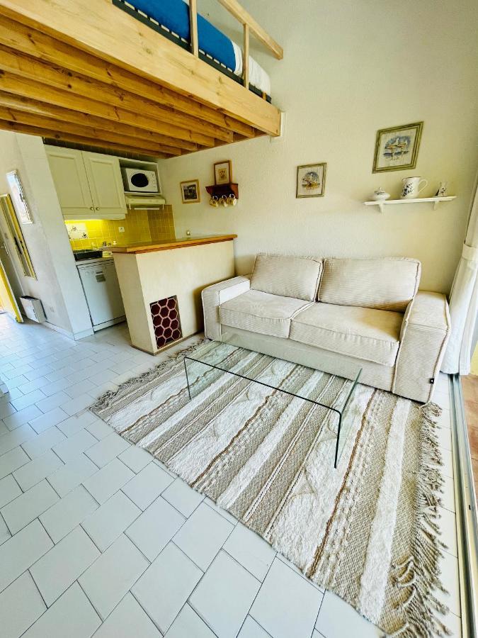 Bel Appartement Avec Mezzanine, Vue Mer Et Piscine Cogolin Kültér fotó